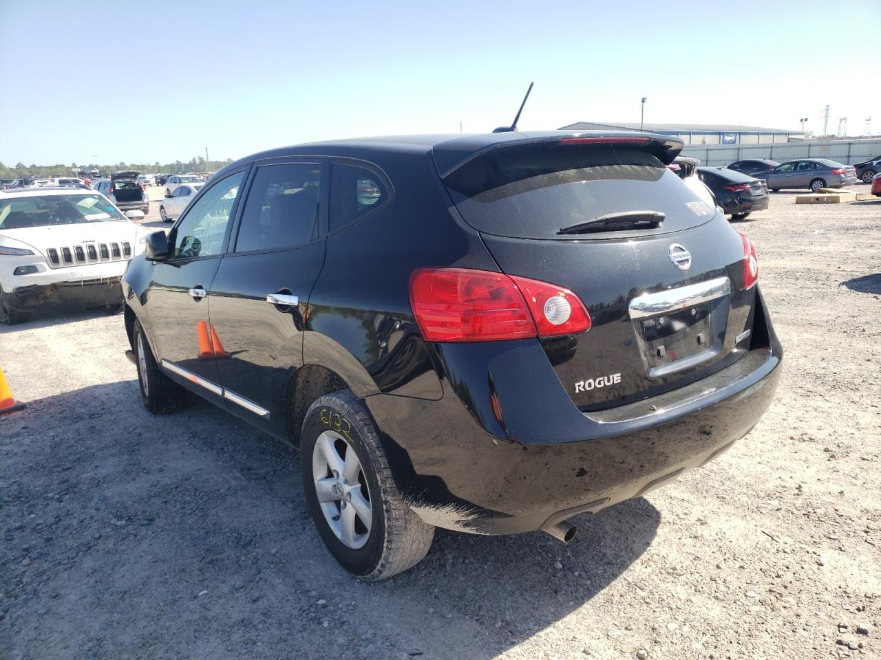 Photo 3 from auction – 2013 NISSAN ROGUE S with VIN JN8AS5MT2DW553093