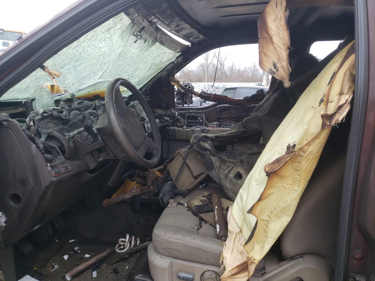 Photo 5 from auction – 2010 FORD F150 SUPER with VIN 1FTEW1E84AFC77256