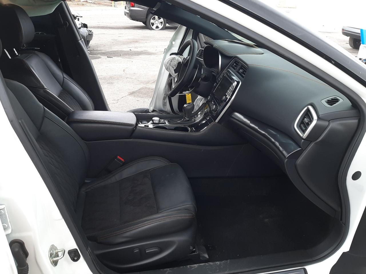Photo 5 from auction – 2020 NISSAN MAXIMA SR with VIN 1N4AA6EV8LC384241