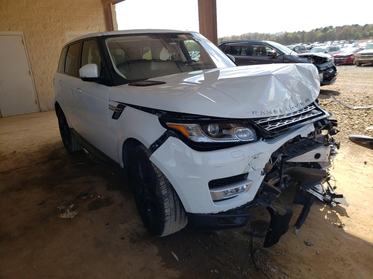 LAND ROVER RANGE ROVE 2016 مع رقم تعريف المركبة SALWR2VFXGA636432 - صورة من المزاد