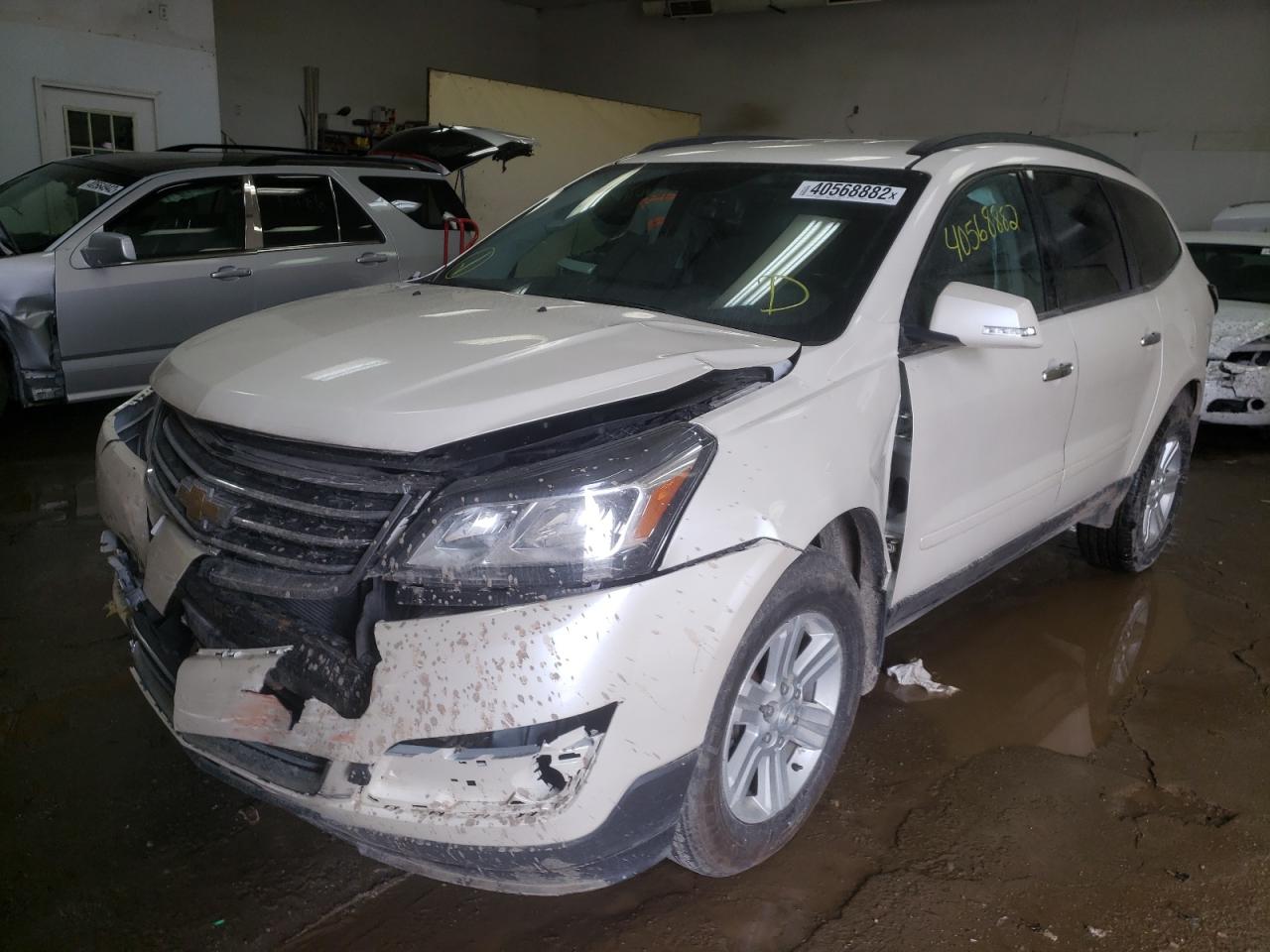Photo 2 from auction – 2014 CHEVROLET TRAVERSE L with VIN 1GNKRGKD8EJ287149