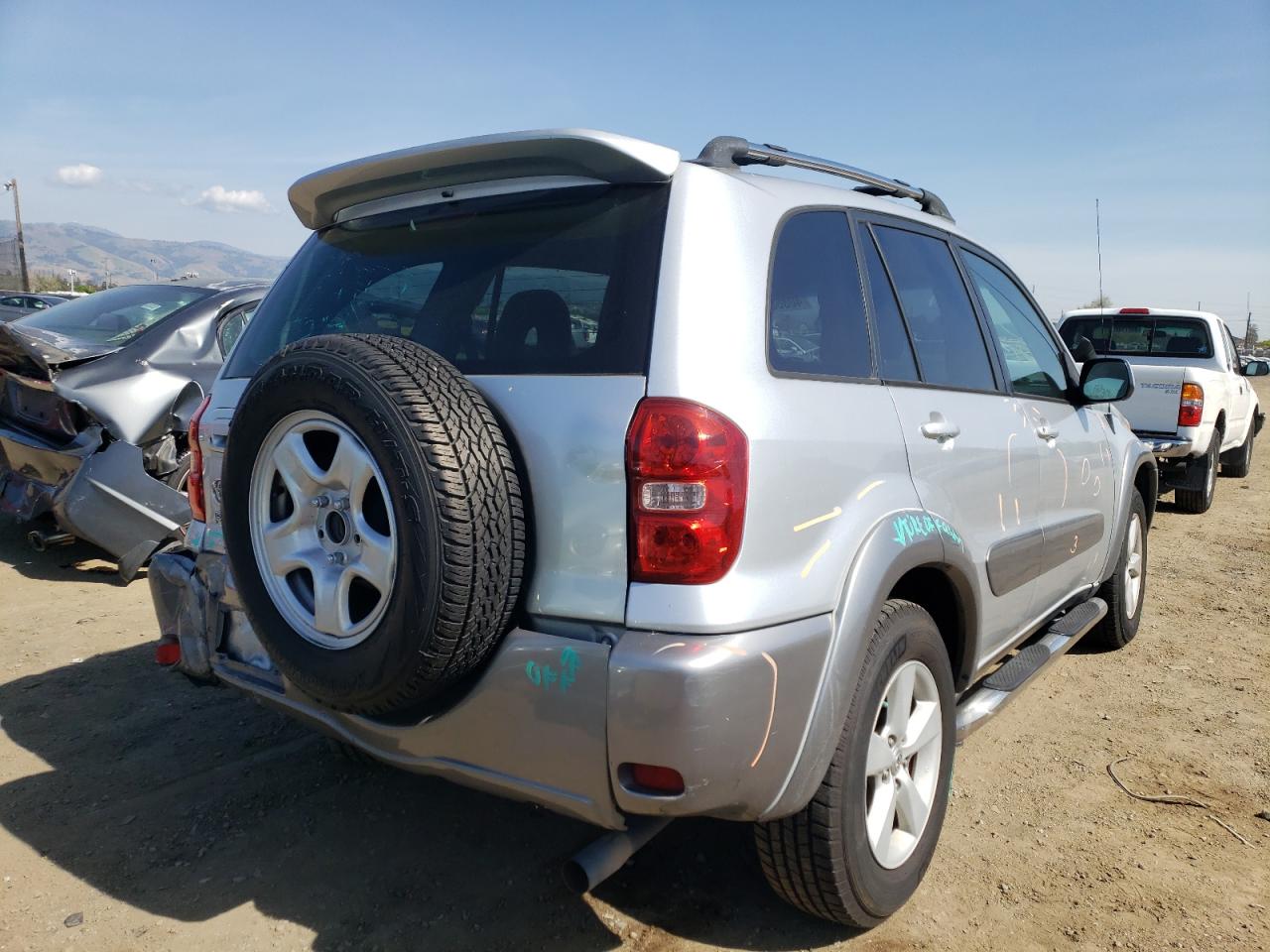 Photo 4 from auction – 2005 TOYOTA RAV4 with VIN JTEGD20V350092685
