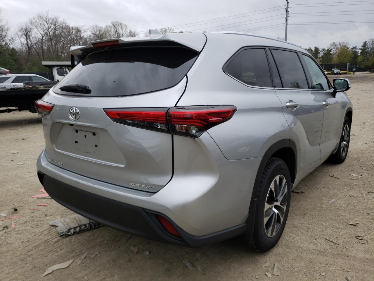 Photo 4 from auction – 2020 TOYOTA HIGHLANDER with VIN 5TDGZRBHXLS020270
