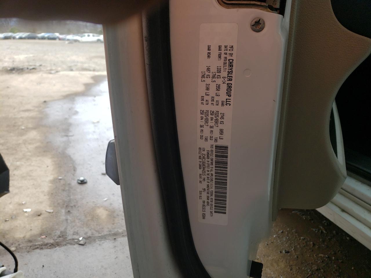 Photo 10 from auction – 2014 CHRYSLER TOWN & COU with VIN 2C4RC1BG0ER442515