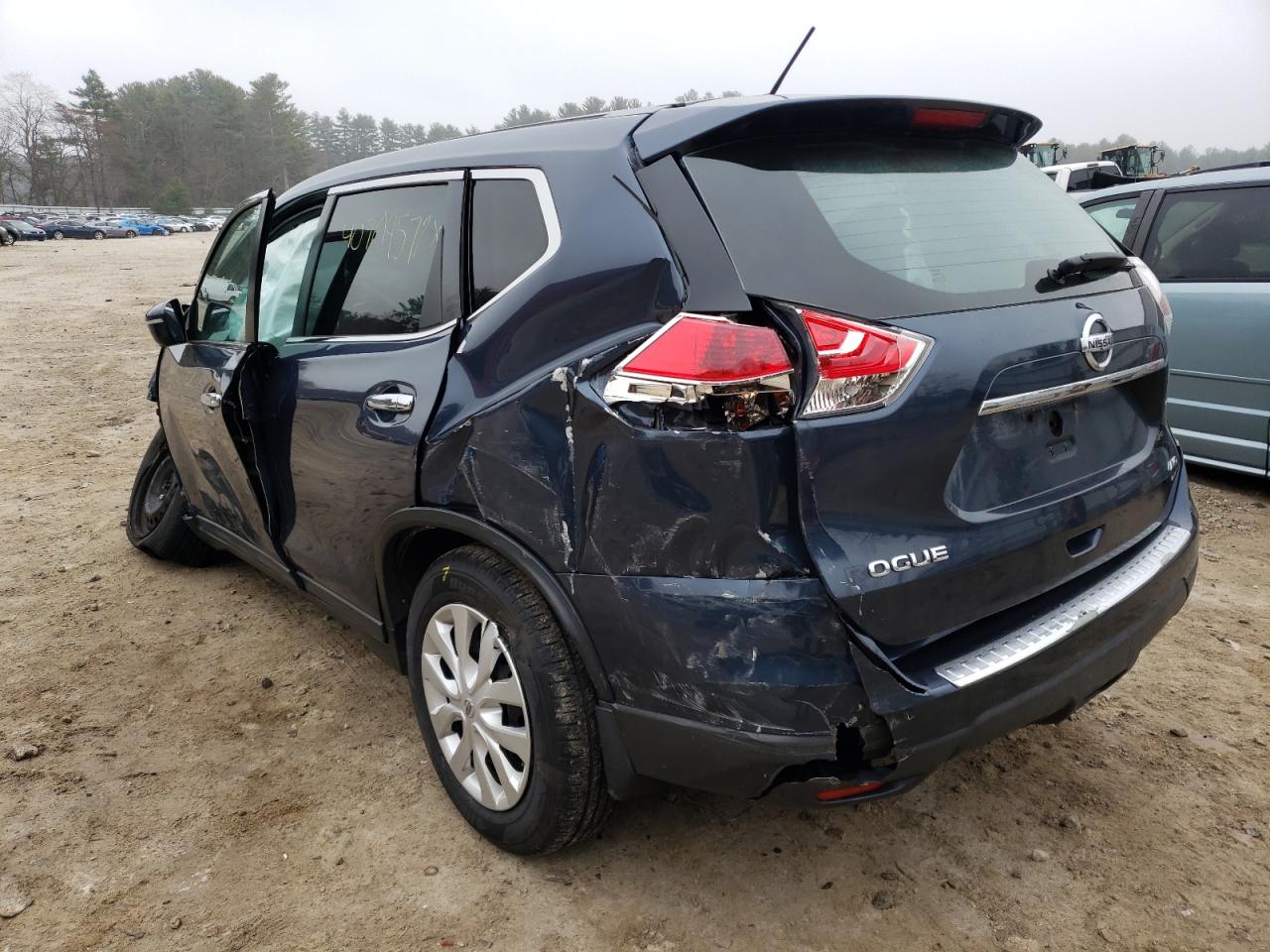 Photo 3 from auction – 2015 NISSAN ROGUE S with VIN 5N1AT2MK6FC809847