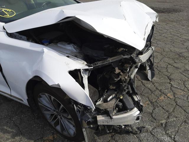 Photo 9 from auction – 2015 HYUNDAI GENESIS 3. with VIN KMHGN4JE2FU085020