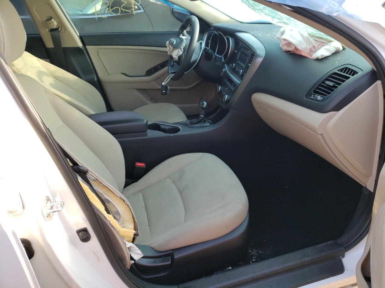 Photo 5 from auction – 2015 KIA OPTIMA LX with VIN 5XXGM4A77FG508656