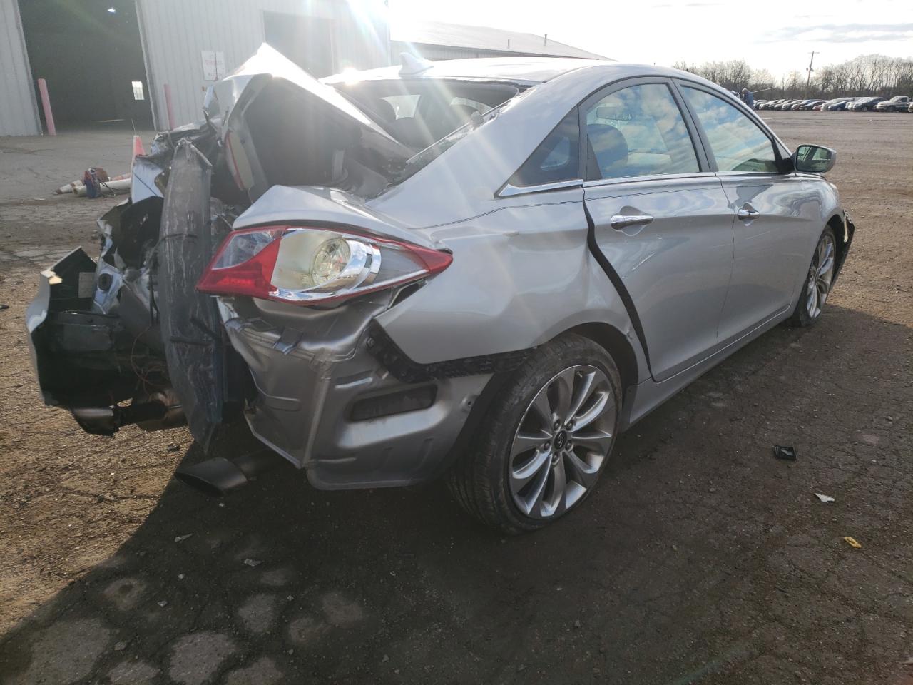 Zdjęcie 4 z aukcji – 2011 HYUNDAI SONATA SE z VIN 5NPEC4AB4BH202155