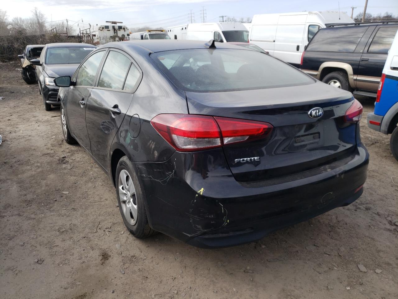 Photo 3 from auction – 2018 KIA FORTE LX with VIN 3KPFK4A79JE227767