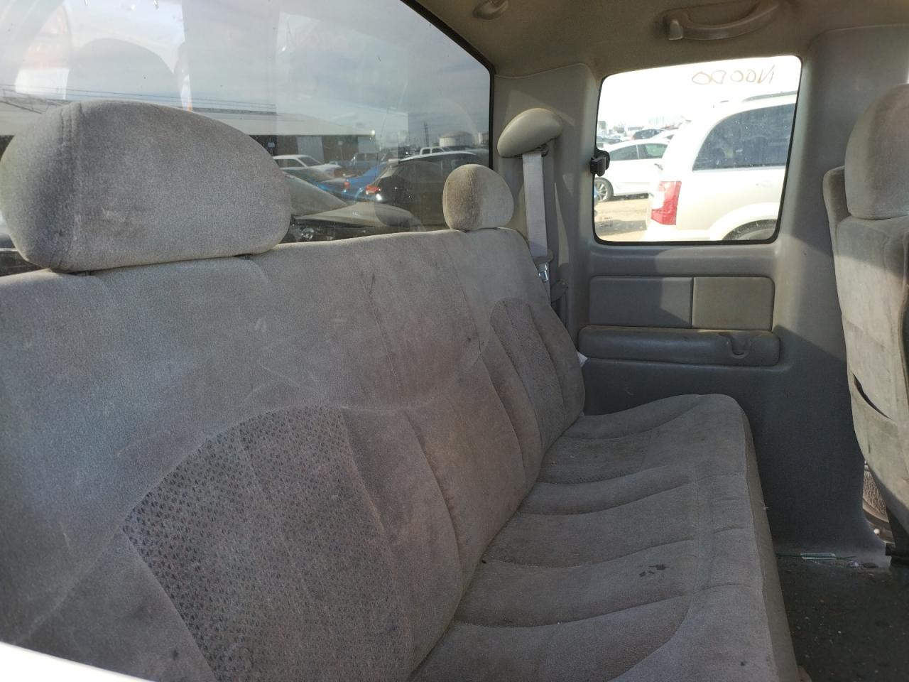صورة رقم 6 من المزاد - 2000 CHEVROLET SILVERADO مع VIN 1GCEK19V8YE264277