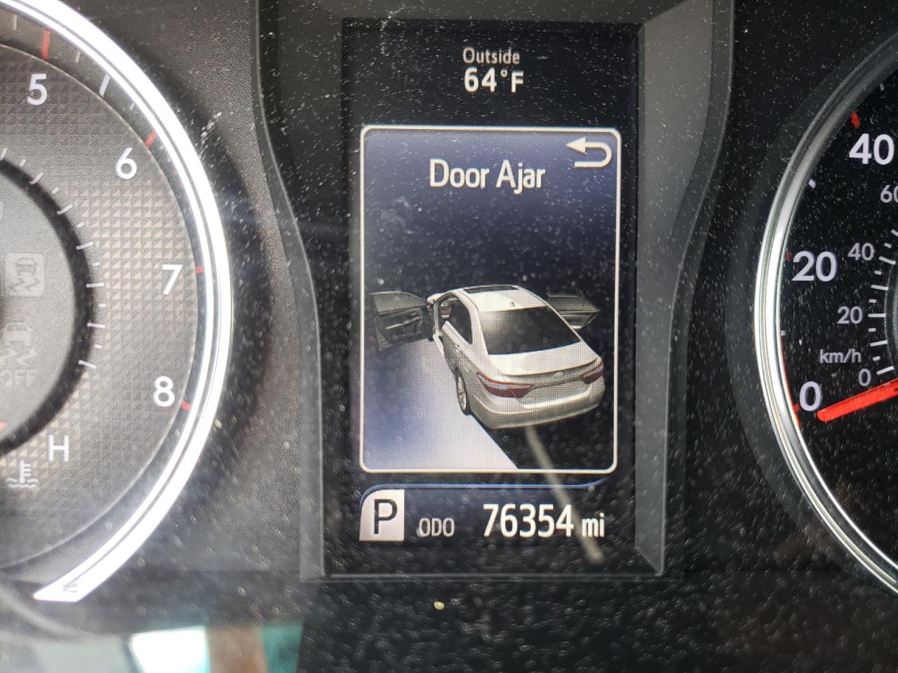 Photo 8 from auction – 2016 TOYOTA CAMRY LE with VIN 4T1BF1FKXGU572312