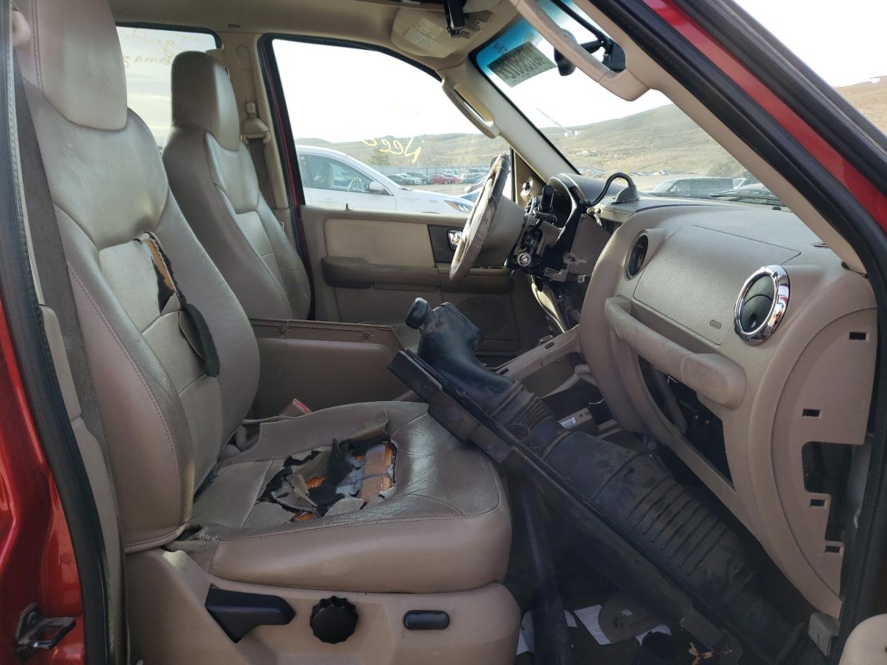 Photo 5 from auction – 2005 FORD EXPEDITION with VIN 1FMFU18585LA73963
