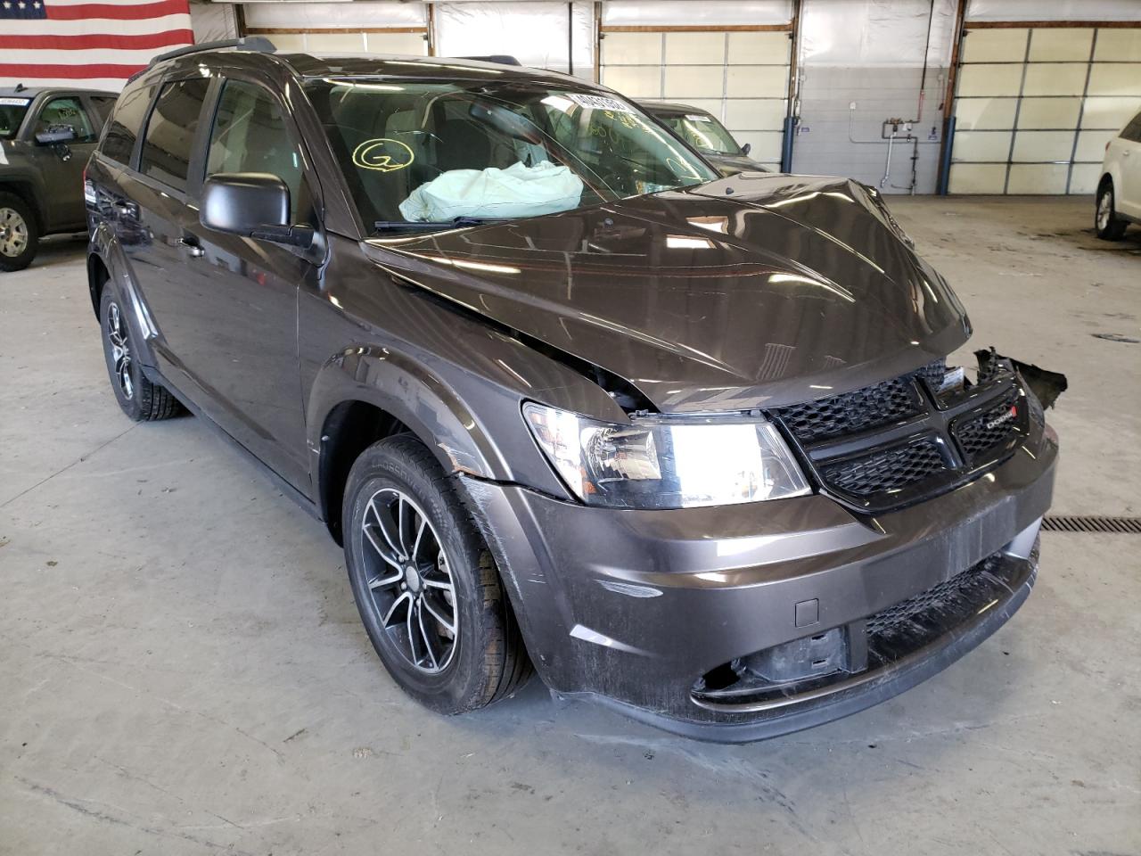 DODGE JOURNEY SE 2017 with VIN 3C4PDCAB6HT586903 - Photo from auction