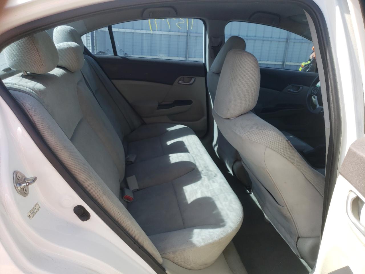 Photo 6 from auction – 2012 HONDA CIVIC LX with VIN 2HGFB2F55CH558785
