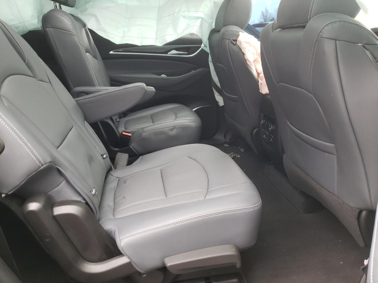 Photo 6 from auction – 2018 BUICK ENCLAVE PR with VIN 5GAEVBKW5JJ174549