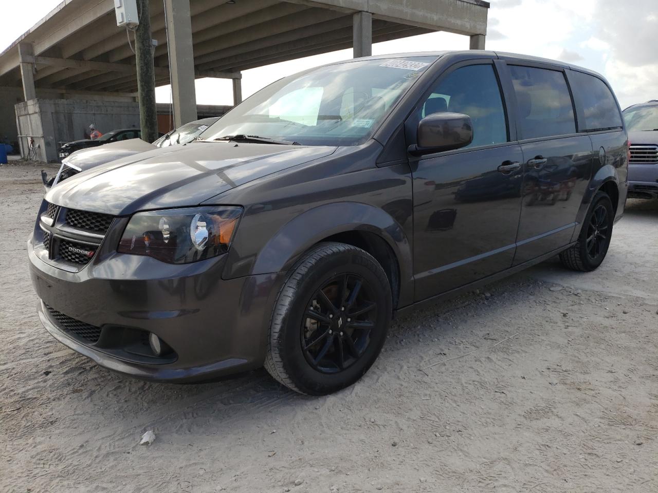 Photo 2 from auction – 2019 DODGE GRAND CARA with VIN 2C4RDGEG2KR670023