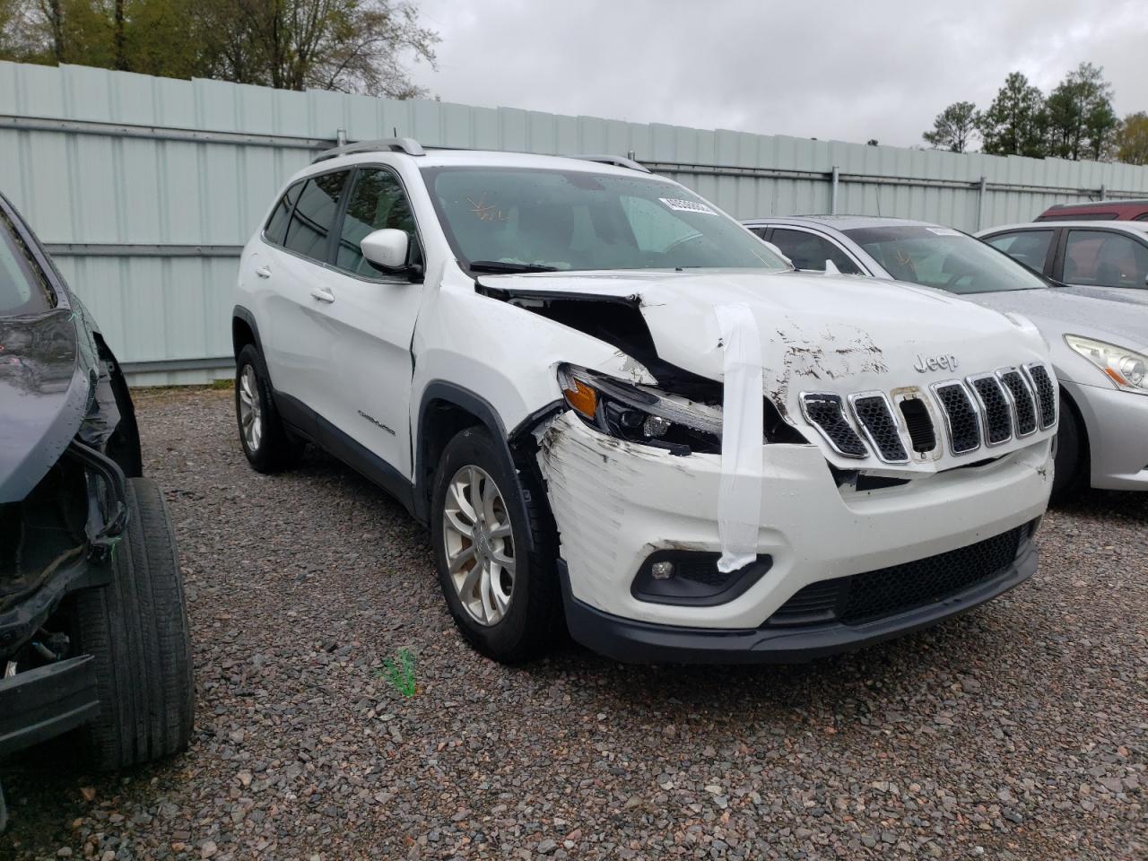 JEEP CHEROKEE L 2019 with VIN 1C4PJLCBXKD204827 - Photo from auction