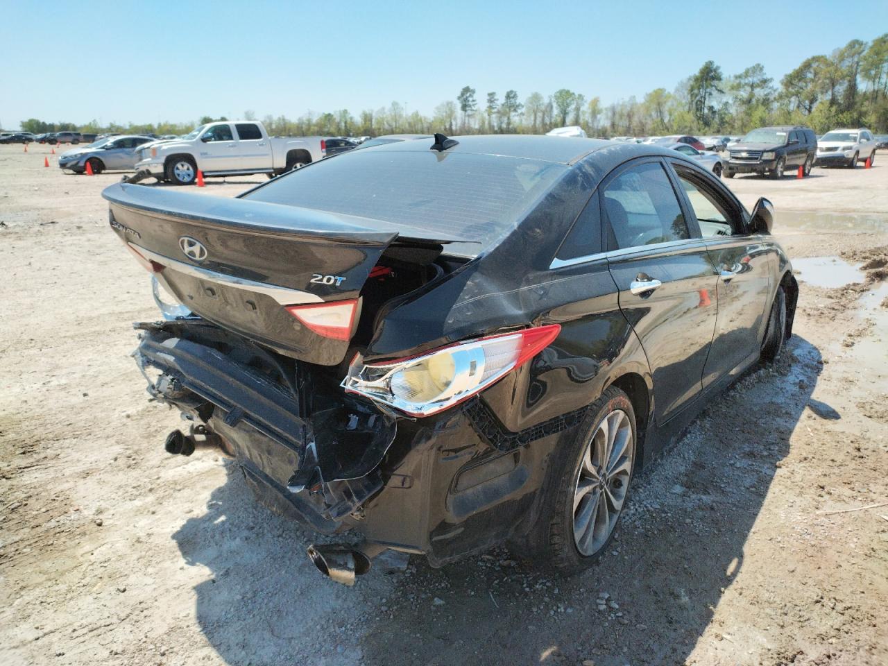 Photo 4 from auction – 2014 HYUNDAI SONATA SE with VIN 5NPEC4AB4EH864774