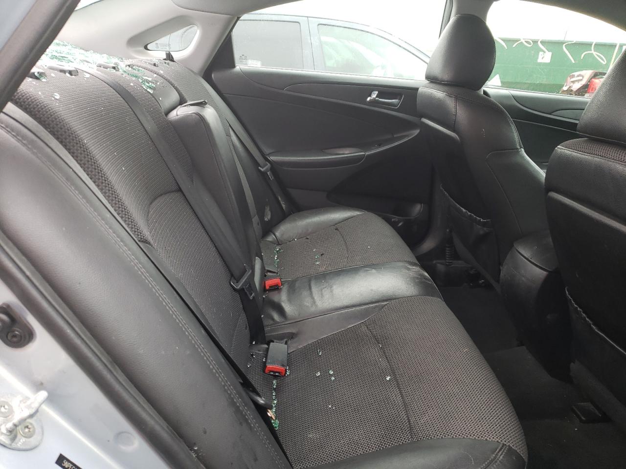 Photo 6 from auction – 2012 HYUNDAI SONATA SE with VIN 5NPEC4AC2CH443061