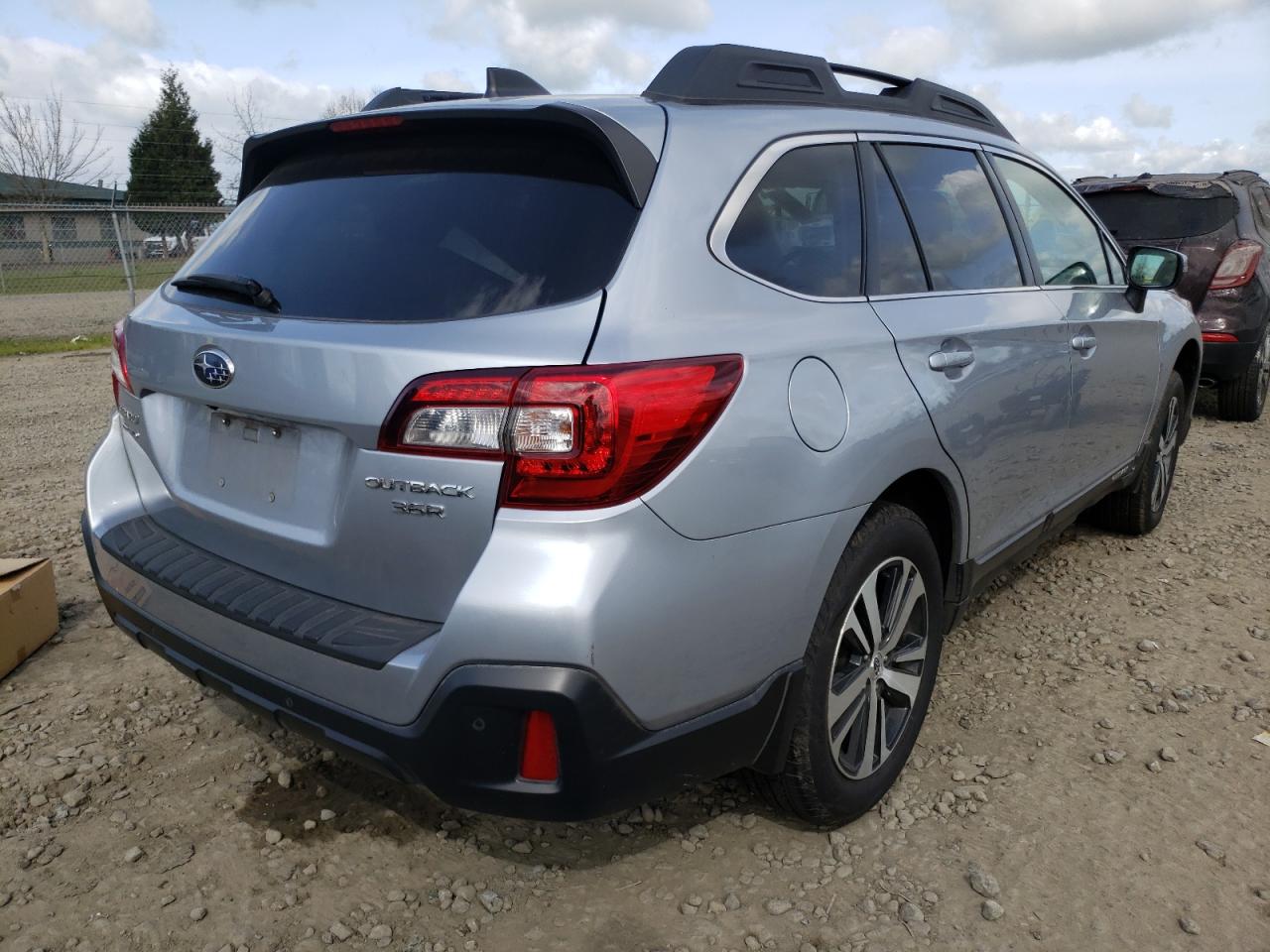 Photo 4 from auction – 2019 SUBARU OUTBACK 3. with VIN 4S4BSENC1K3318497