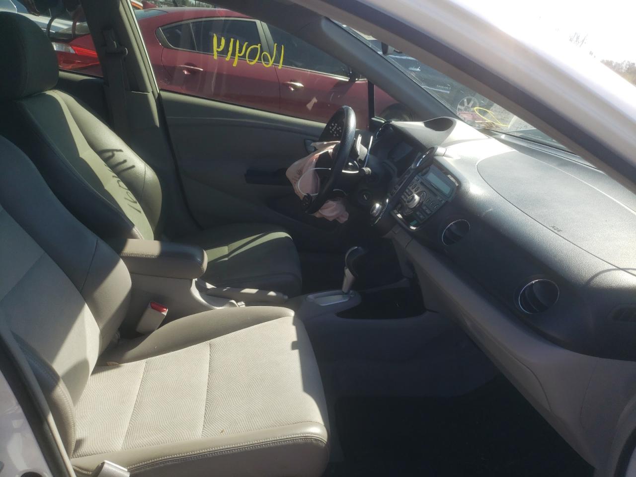 Photo 5 from auction – 2013 HONDA INSIGHT EX with VIN JHMZE2H75DS001076