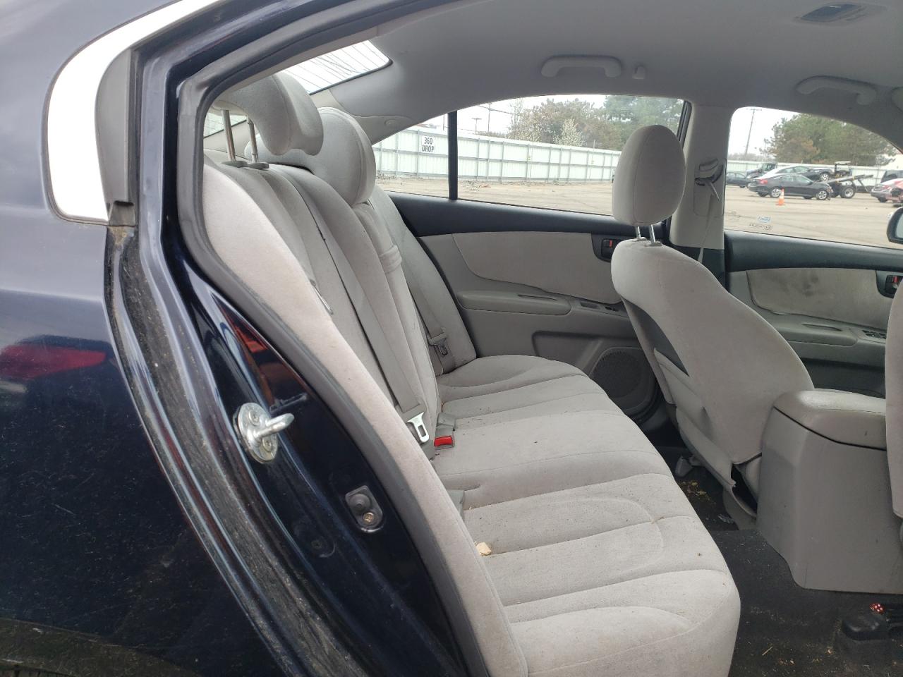 Photo 6 from auction – 2009 KIA OPTIMA LX with VIN KNAGE228095306904
