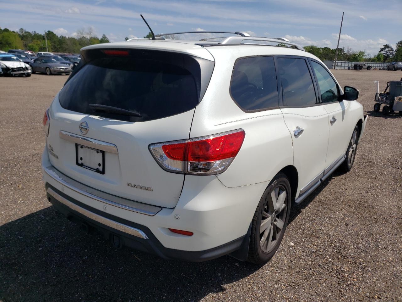 Photo 4 from auction – 2015 NISSAN PATHFINDER with VIN 5N1AR2MN3FC675100