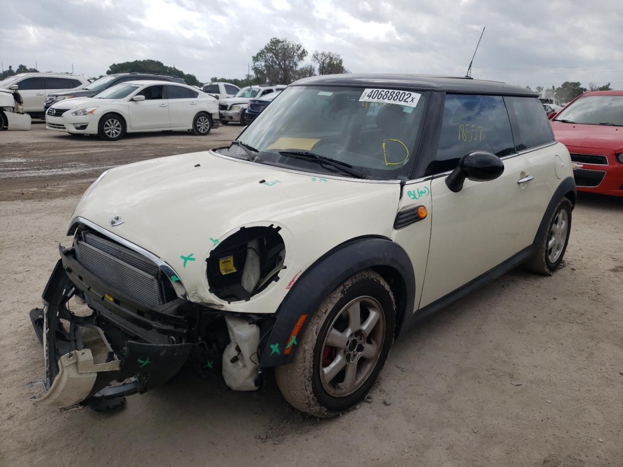Photo 2 from auction – 2009 MINI COOPER with VIN WMWMF33579TW75233