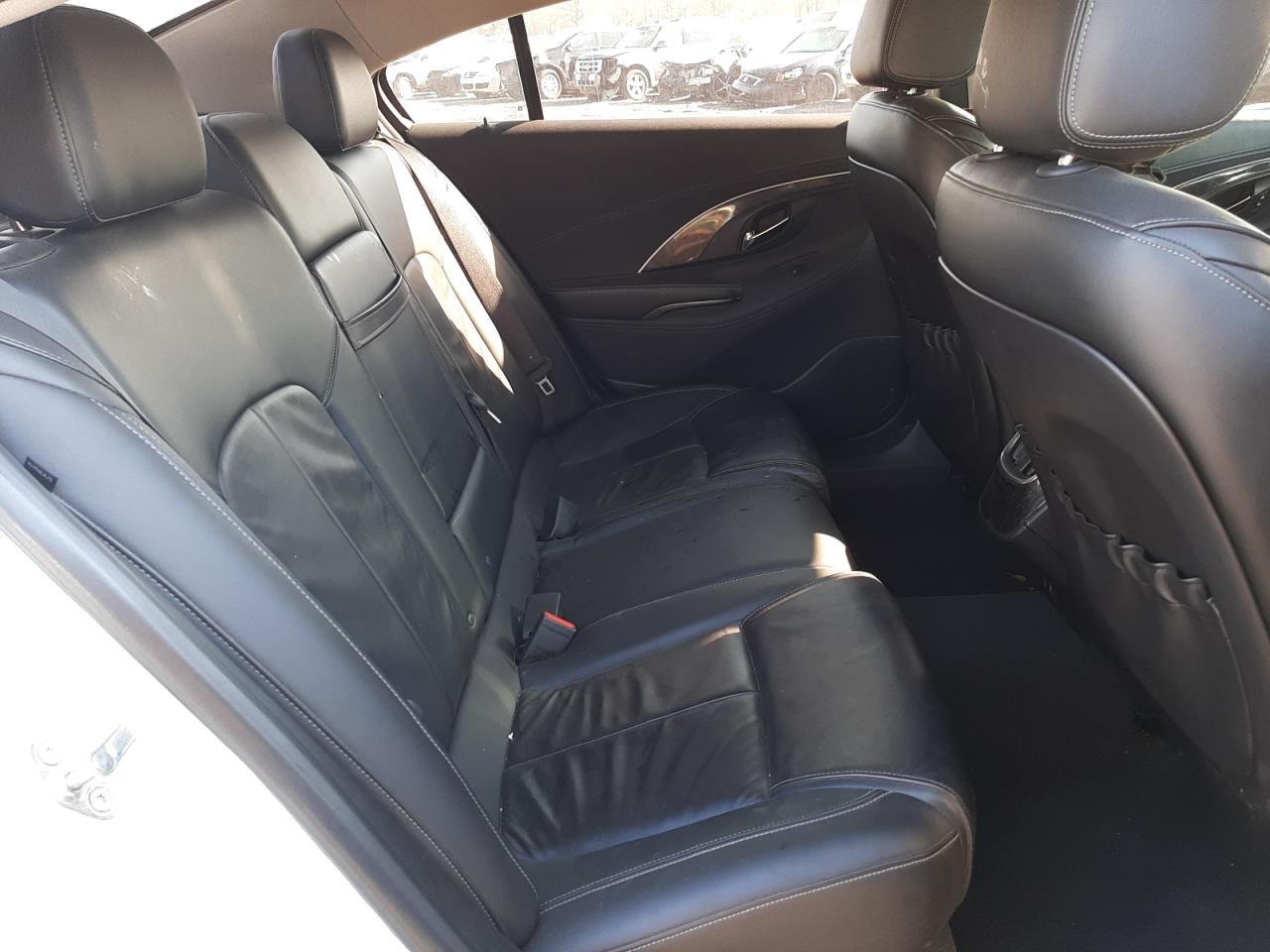 Photo 6 from auction – 2016 BUICK LACROSSE with VIN 1G4GB5G32GF134209