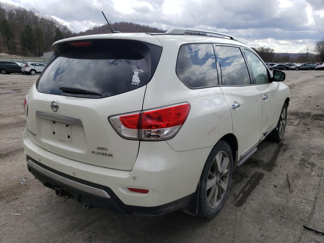 Photo 4 from auction – 2015 NISSAN PATHFINDER with VIN 5N1AR2MM5FC717614