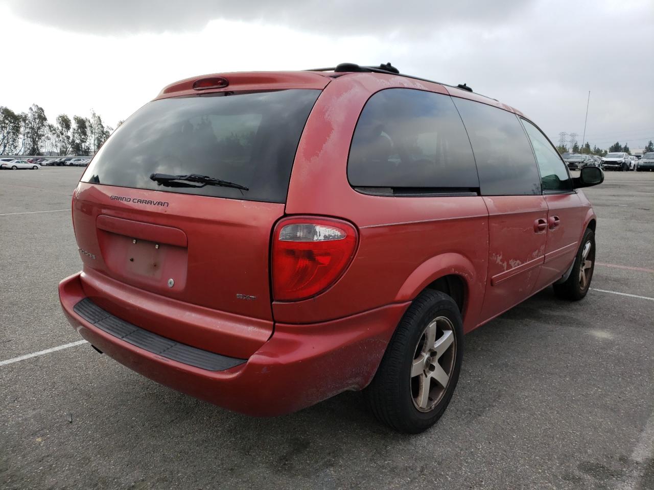 Photo 4 from auction – 2006 DODGE CARAVAN with VIN 2D4GP44LX6R607479
