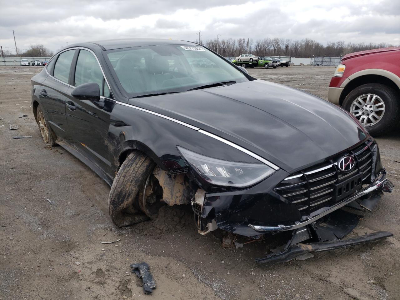 HYUNDAI SONATA SE 2022 with VIN 5NPEG4JA4NH139221 - Photo from auction