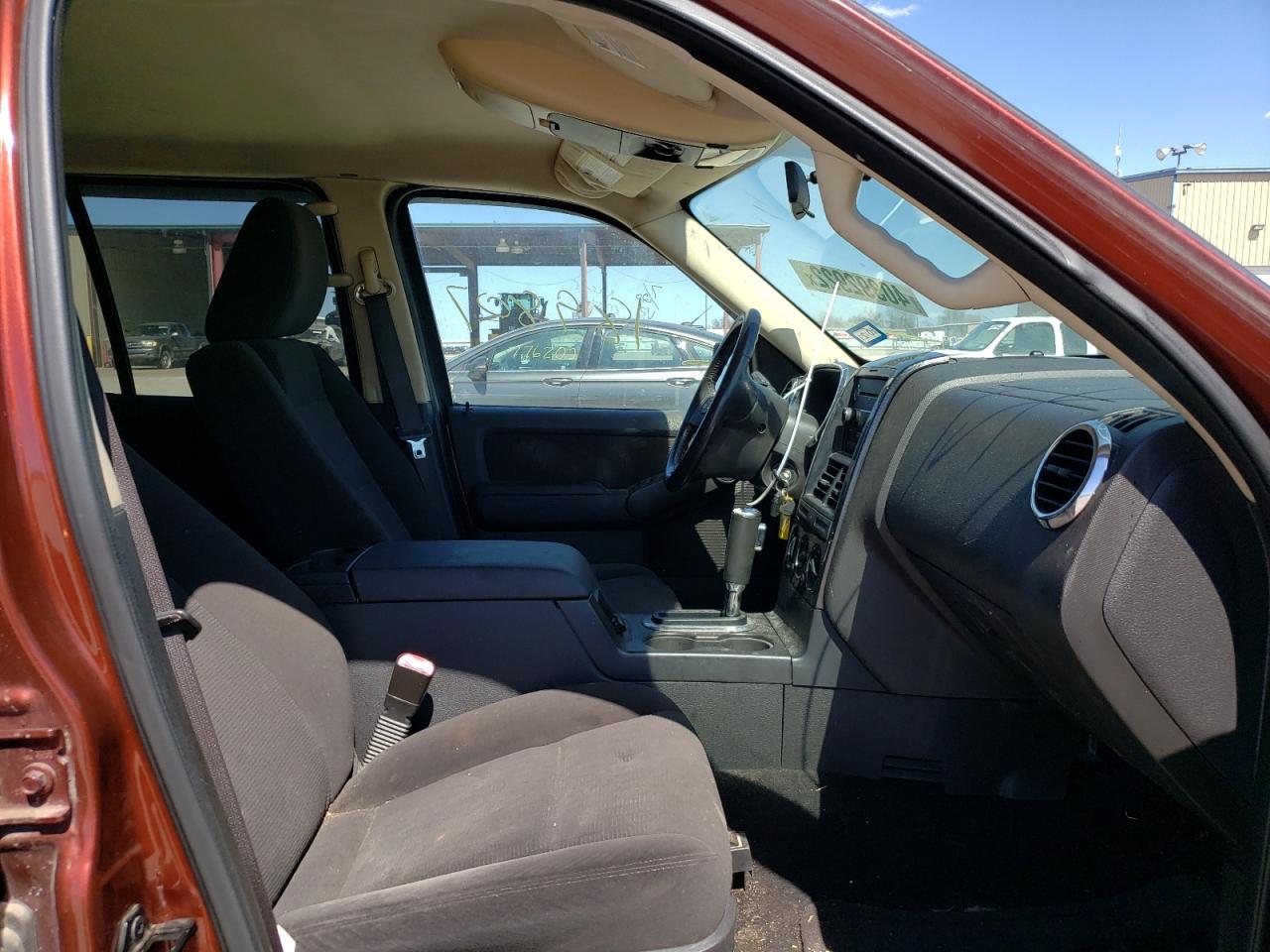 Photo 5 from auction – 2010 FORD EXPLORER X with VIN 1FMEU6DE2AUA15236