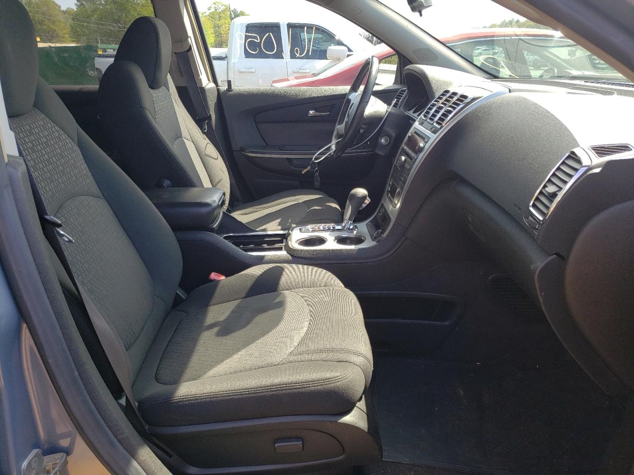 Photo 5 from auction – 2008 GMC ACADIA SLE with VIN 1GKER13778J294338