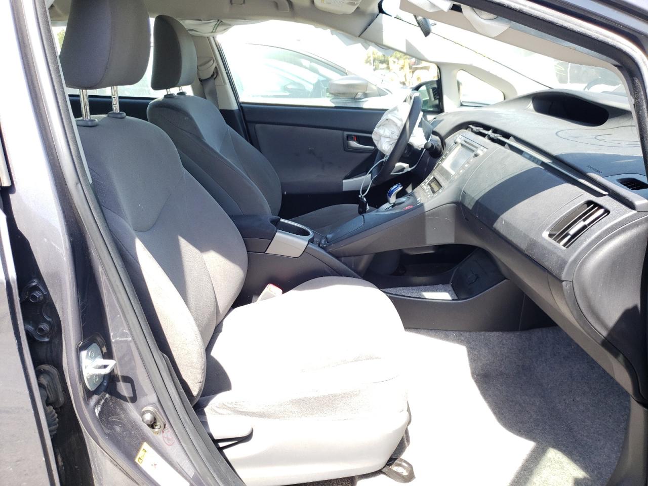 Фото 5 с аукциона – 2013 TOYOTA PRIUS с VIN JTDKN3DU7D5572930