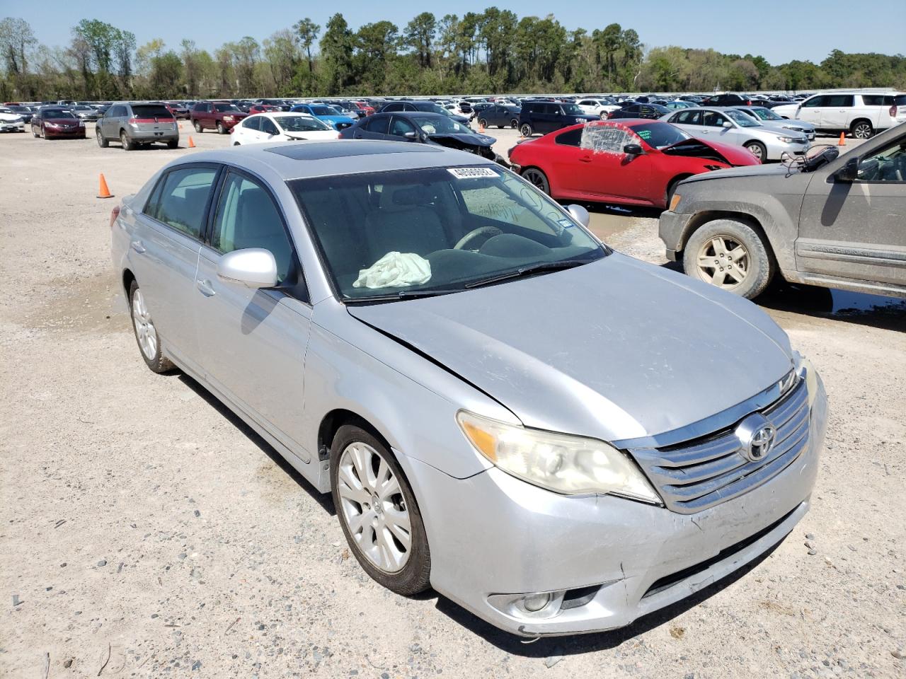 TOYOTA AVALON BAS 2011 with VIN 4T1BK3DB5BU392190 - Photo from auction