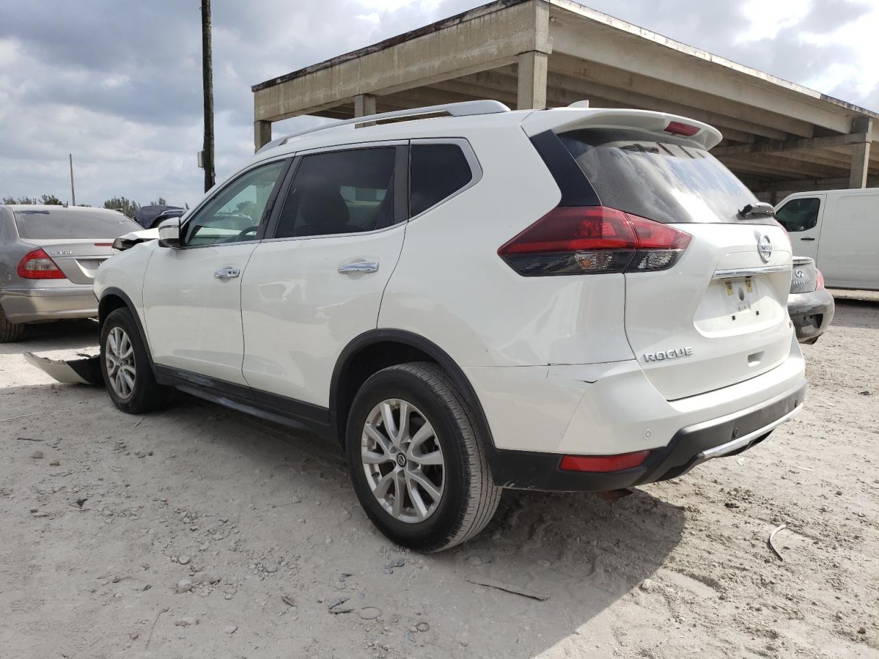 Photo 3 from auction – 2019 NISSAN ROGUE S with VIN KNMAT2MV4KP519432