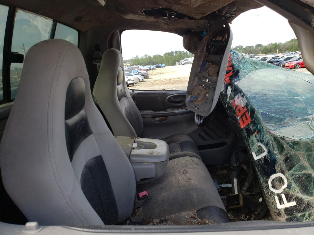 Photo 5 from auction – 1998 FORD F150 with VIN 2FTZF0767WCA45129