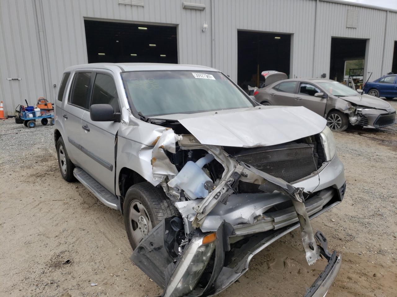 Foto 1 de la subasta – 2015 HONDA PILOT LX con VIN 5FNYF3H26FB010048