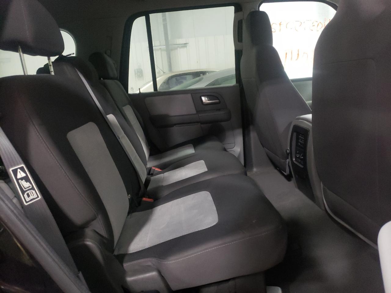 Photo 6 from auction – 2004 FORD EXPEDITION with VIN 1FMPU16L44LA46635