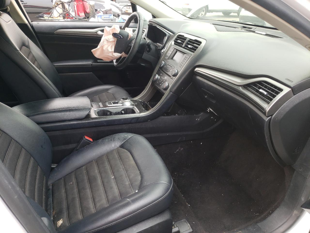 Photo 5 from auction – 2017 FORD FUSION SE with VIN 3FA6P0LU1HR314309