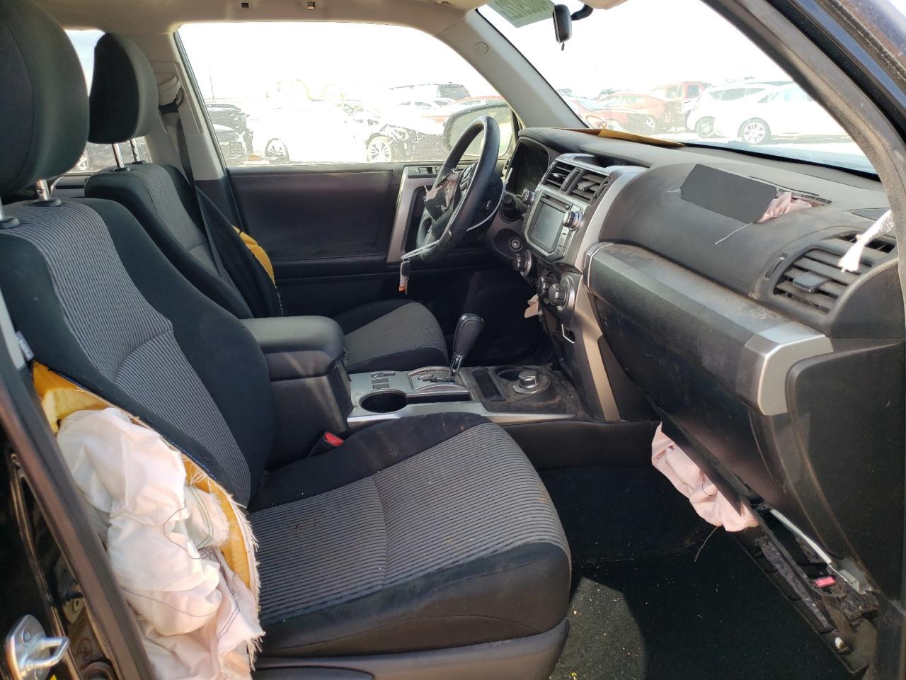 Photo 5 from auction – 2016 TOYOTA 4RUNNER SR with VIN JTEBU5JR7G5370359