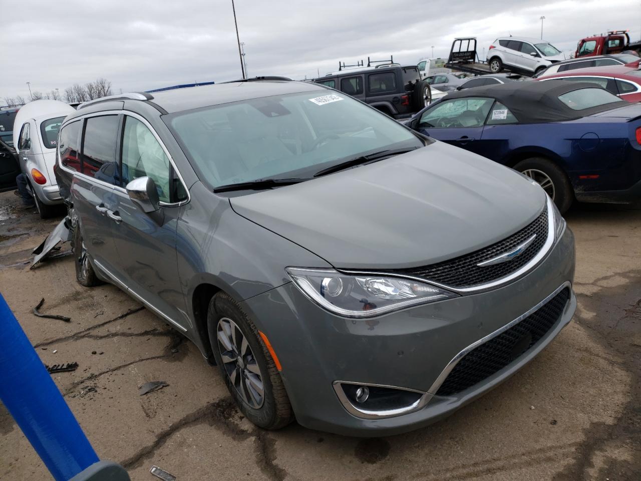 CHRYSLER PACIFICA H 2020 with VIN 2C4RC1N77LR282318 - Photo from auction