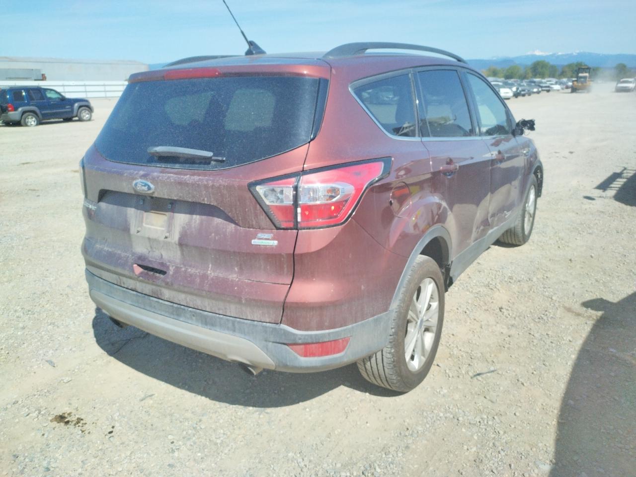 صورة رقم 4 من المزاد - 2018 FORD ESCAPE SE مع VIN 1FMCU0GD3JUC11676