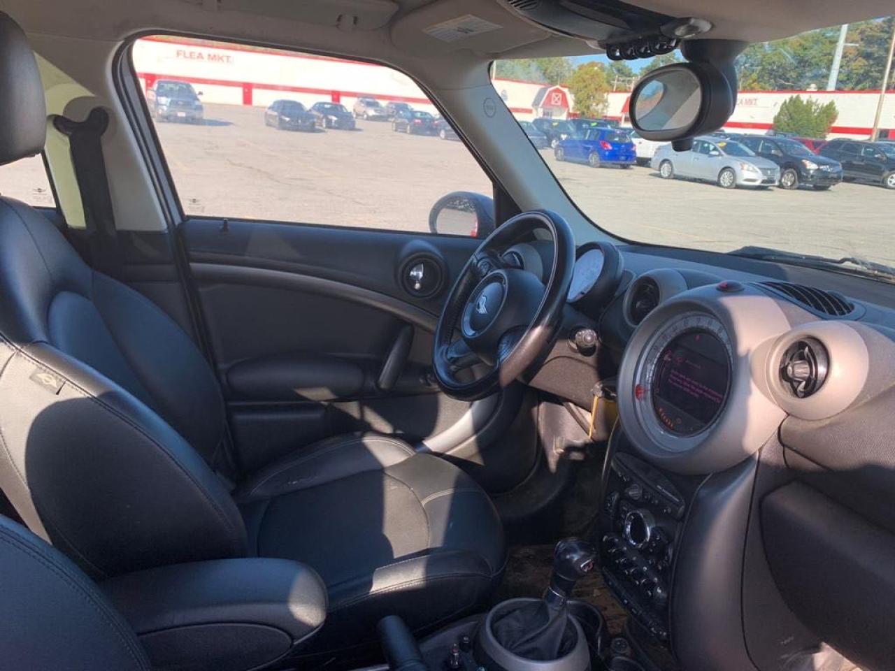 Photo 9 from auction – 2012 MINI COOPER S C with VIN WMWZC5C51CWL59732