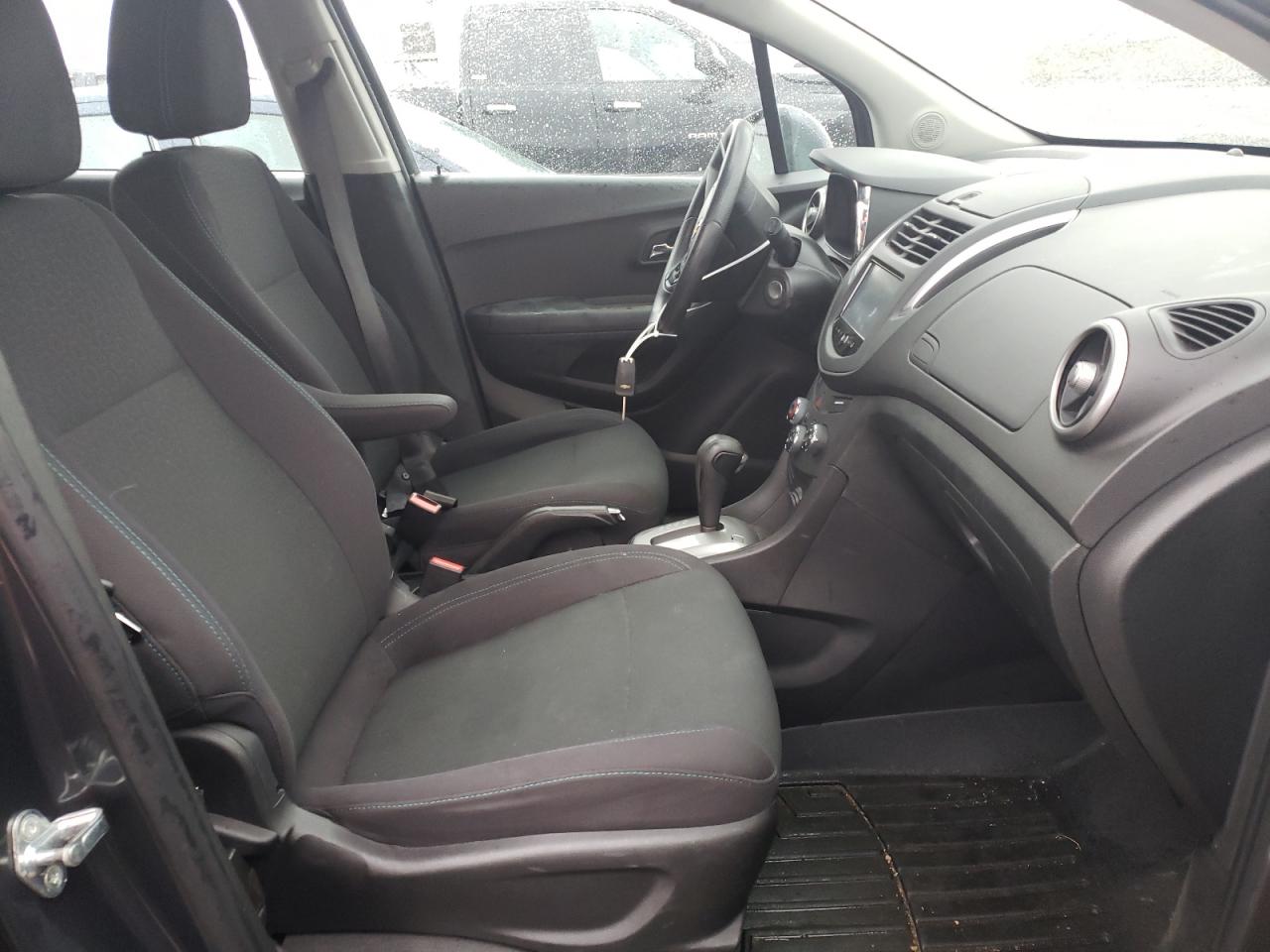 Photo 5 from auction – 2016 CHEVROLET TRAX LS with VIN 3GNCJNSB4GL222616