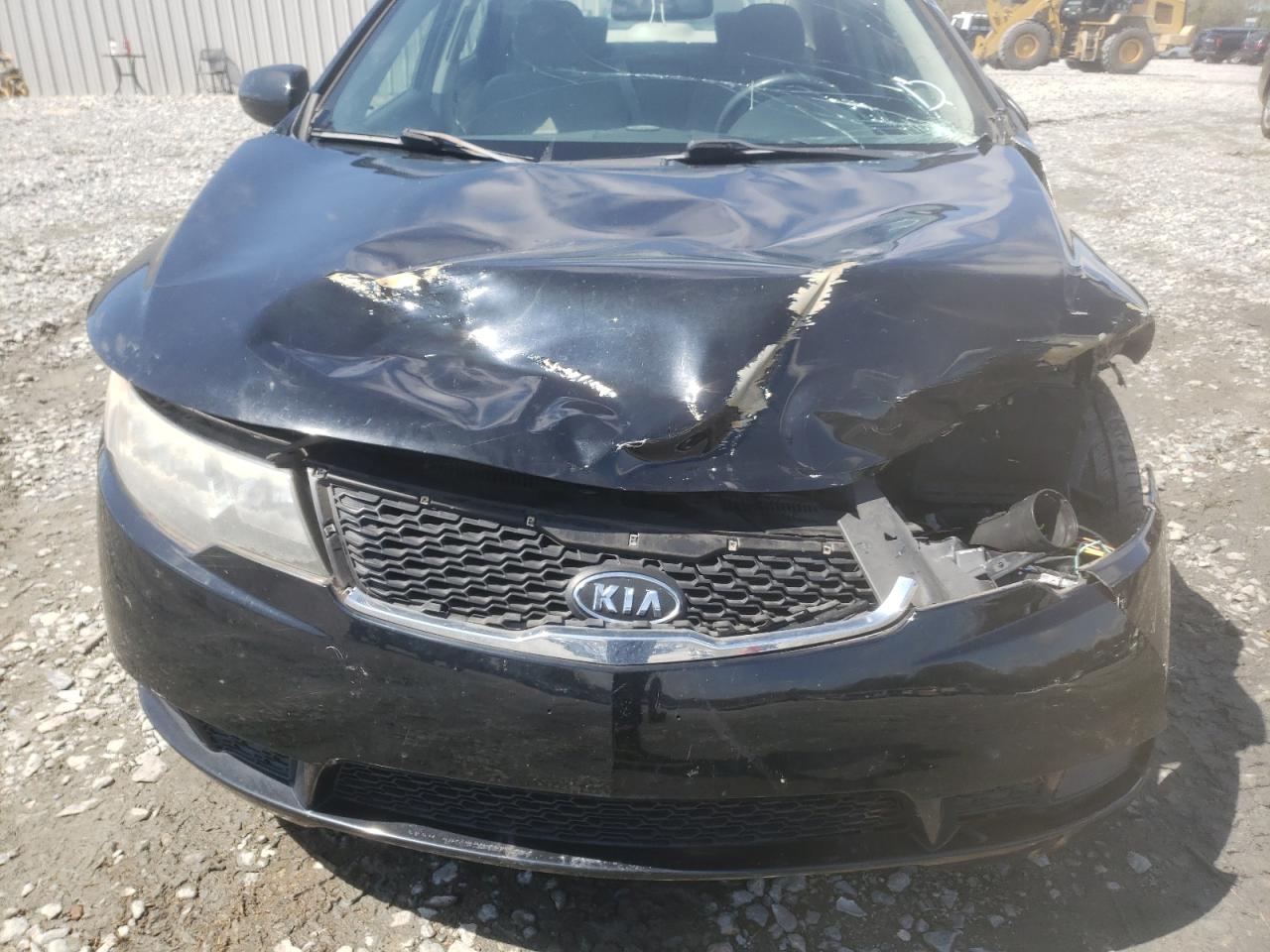 Photo 9 from auction – 2011 KIA FORTE LX with VIN KNAFT4A28B5370236