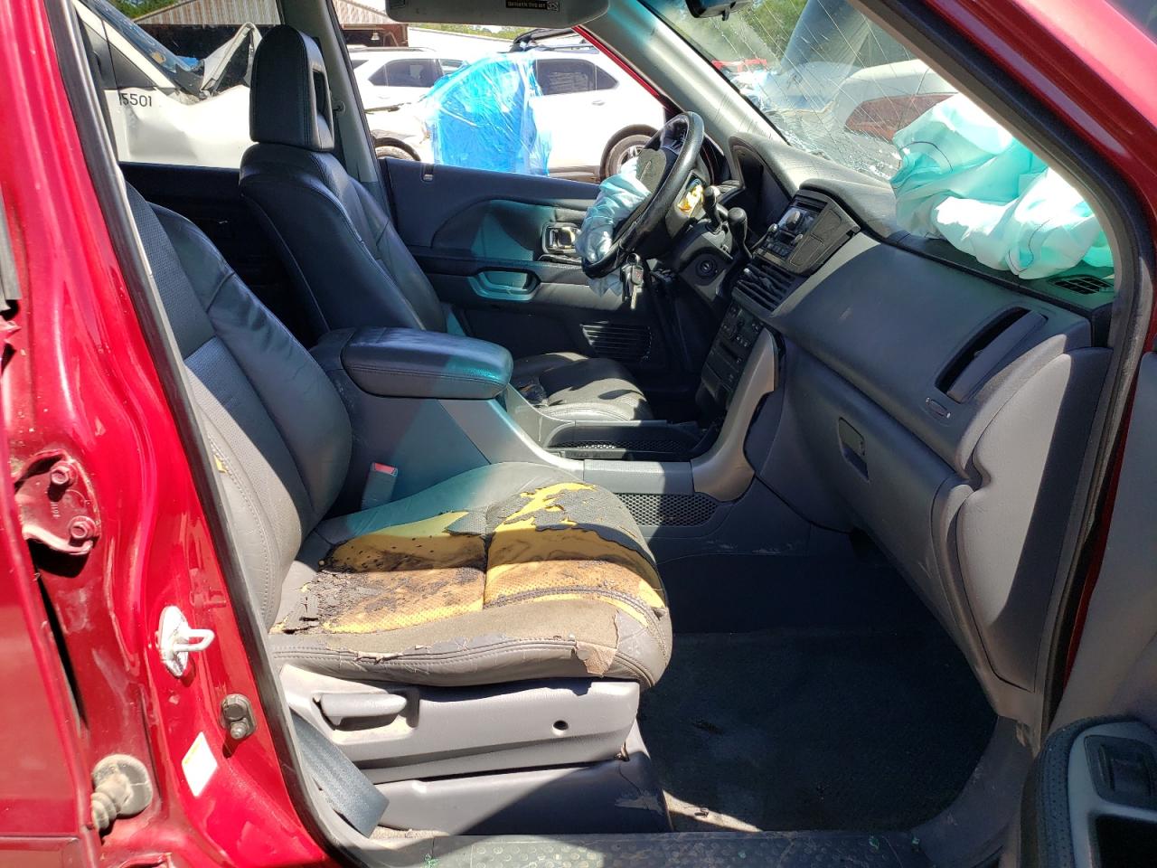 Photo 5 from auction – 2003 HONDA PILOT with VIN 2HKYF18633H519115