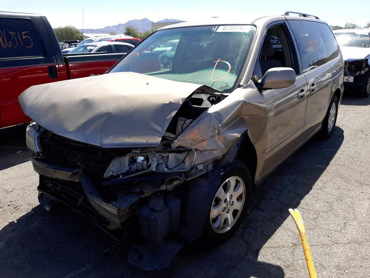 Photo 2 from auction – 2004 HONDA ODYSSEY EX with VIN 5FNRL18664B011007