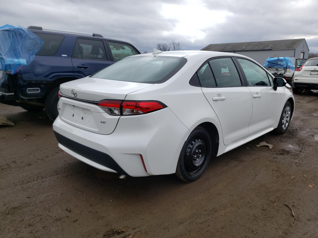 Photo 4 from auction – 2022 TOYOTA COROLLA LE with VIN 5YFEPMAE2NP272856